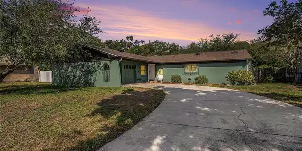 8517 WOODWICK COURT