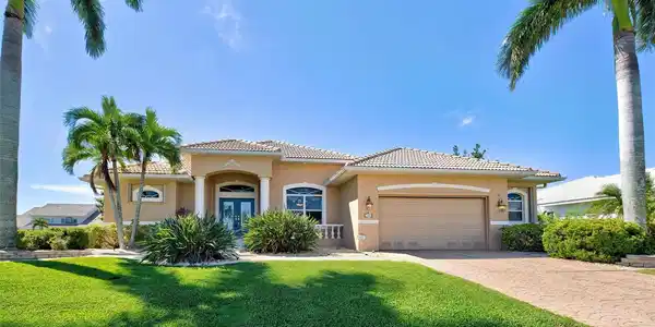 1429 BLUE JAY COURT