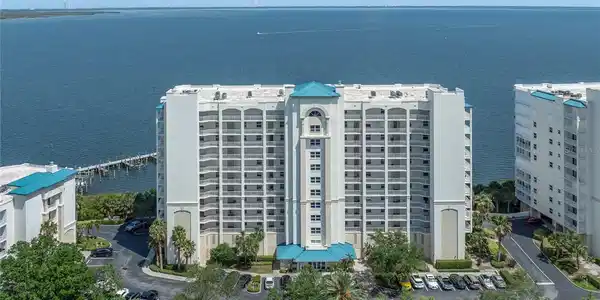 3 INDIAN RIVER AVENUE