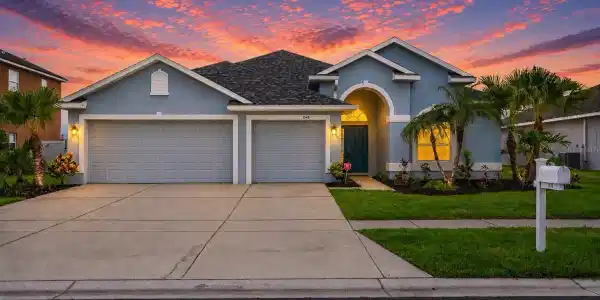 1548 MIRA LAGO CIRCLE