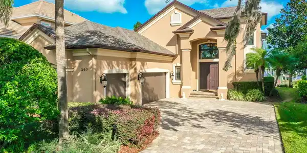 207 S RIVERWALK DRIVE