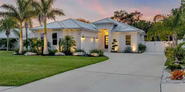 102 INLET SHORES DRIVE