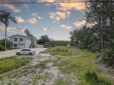 8115 BAY DRIVE