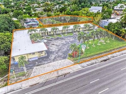2164 TAMIAMI TRAIL E