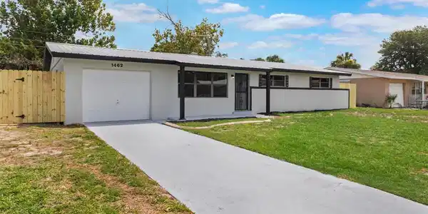 1462 WINDWARD DRIVE