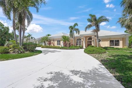 8 DOMINICA DRIVE