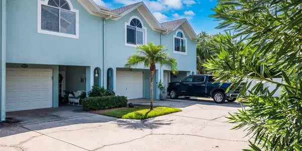 639 GARLAND CIRCLE