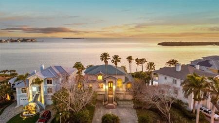 2077 N POINTE ALEXIS DRIVE
