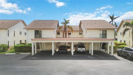 1743 LAKE PLACE