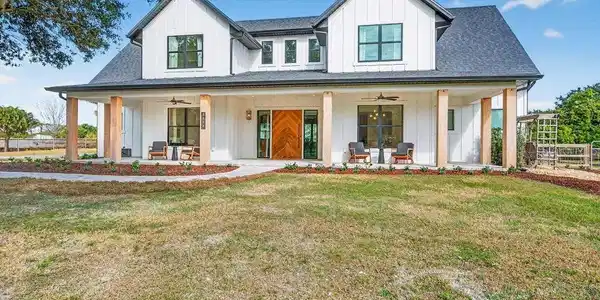 3334 N TROPICAL TRAIL