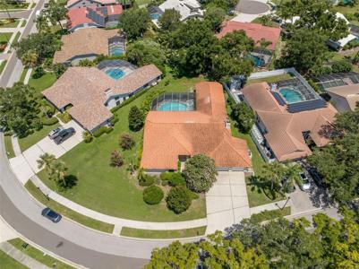 167 WOODCREEK DRIVE W