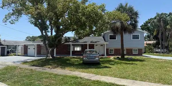 4802 BAY CREST DRIVE
