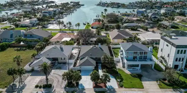 2801 GULF BOULEVARD