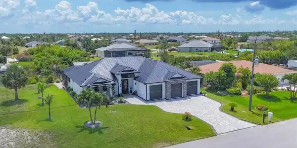 9532 MIAMI CIRCLE