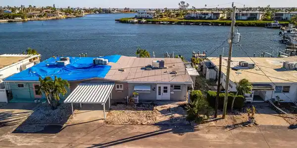 19 SEASIDE COURT