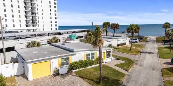 3 OCEAN DRIVE