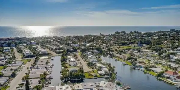 28 SEASIDE COURT