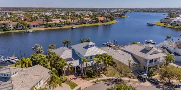 5321 FISHERSOUND LANE