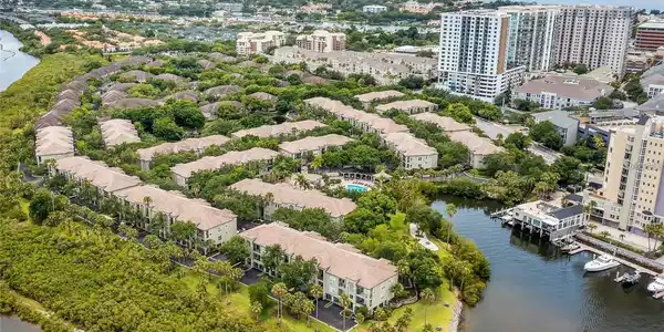 716 PROMENADE PLACE