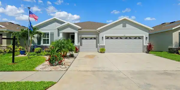 537 OCEAN SPRAY DRIVE