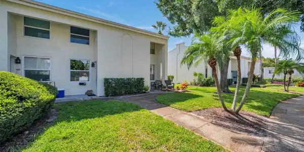 4514 LA CAPRI COURT