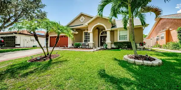 957 WESTWINDS BOULEVARD