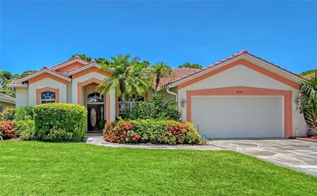 8924 HUNTINGTON POINTE DRIVE