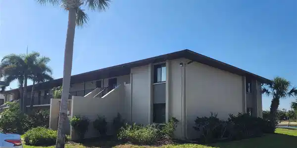 4056 OAKVIEW DRIVE