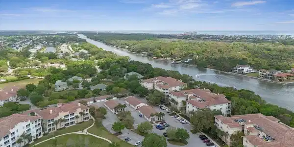 45 RIVERVIEW BEND S