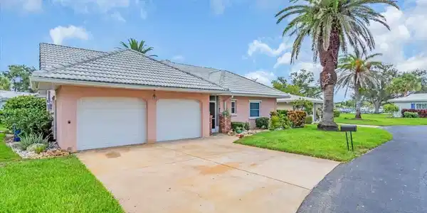 16 OAKWOOD DRIVE N