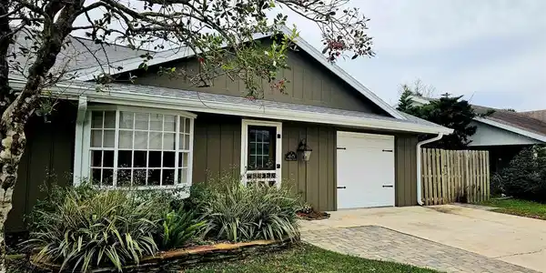 45 SANDRA CIRCLE
