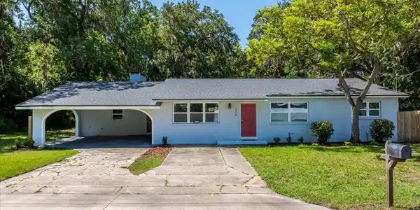 370 HAND AVENUE