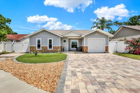 5875 DARREN COURT N