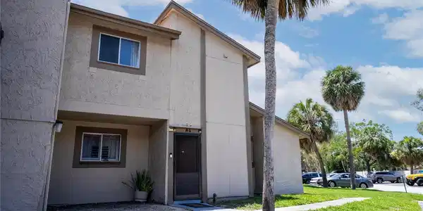 6338 NEWTOWN CIRCLE