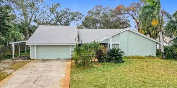 1412 OAK FOREST DRIVE