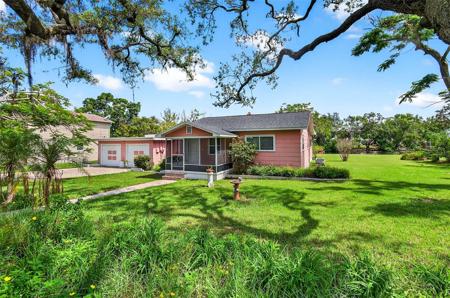 614 RIVERSIDE DRIVE