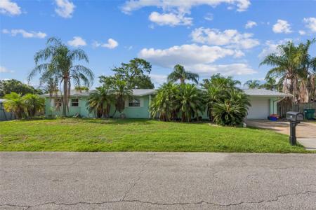 225 SHERWOOD LANE