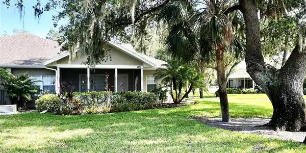 1431 RED OAK LANE