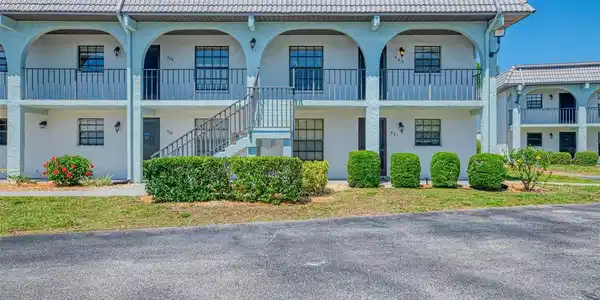 150 ENGLEWOOD ISLES PARKWAY
