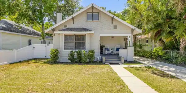 402 N ORANGE STREET