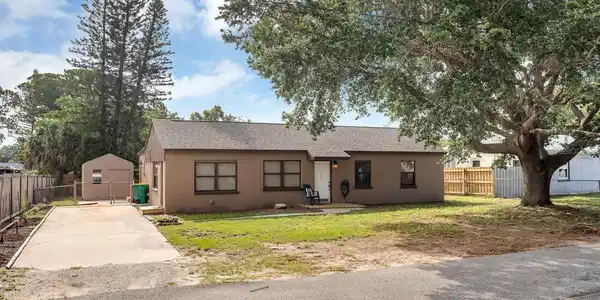 1342 GARY DRIVE