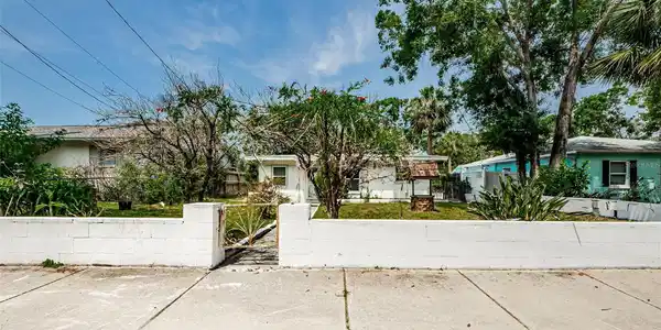 306 BANANA STREET