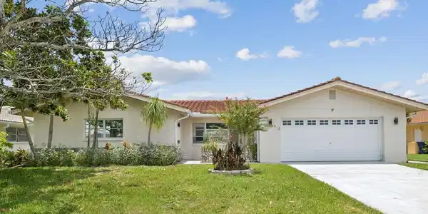4912 FORESTAY COURT