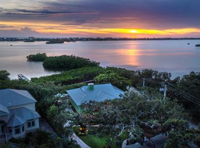 8810 FISHERMENS BAY DRIVE