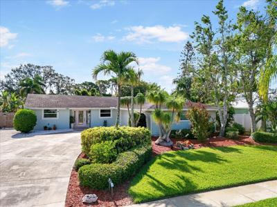 1017 ESTREMADURA DRIVE