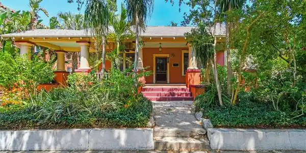 506 S MELVILLE AVENUE