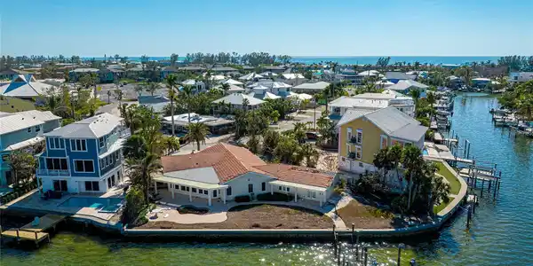 236 S HARBOR DRIVE