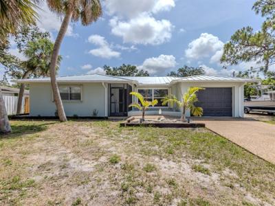 2020 E CREST DRIVE