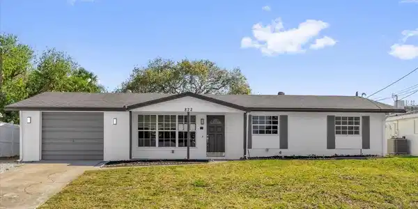 822 OAKVIEW DRIVE