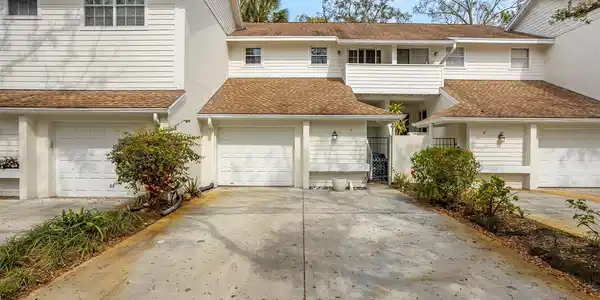 5203 BAYSHORE BOULEVARD